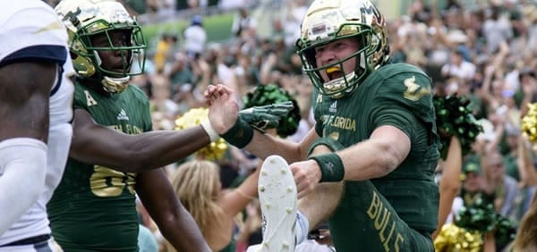 South Florida QB Blake Barnett