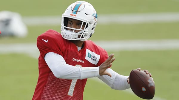 Tua Tagovailoa QB Dolphins