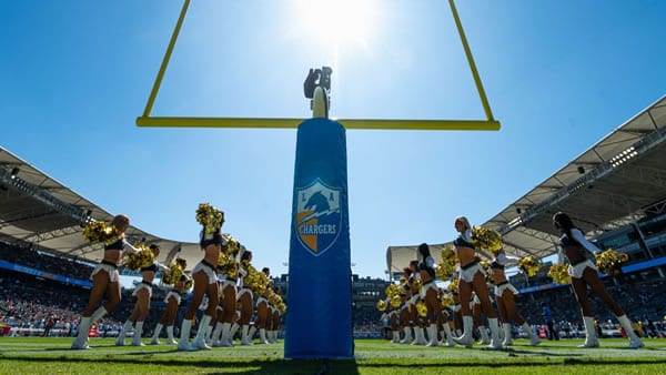 LA Chargers Cheerleaders