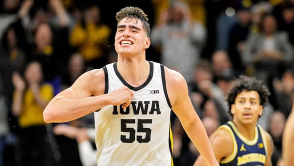 Luka Garza Hawkeyes