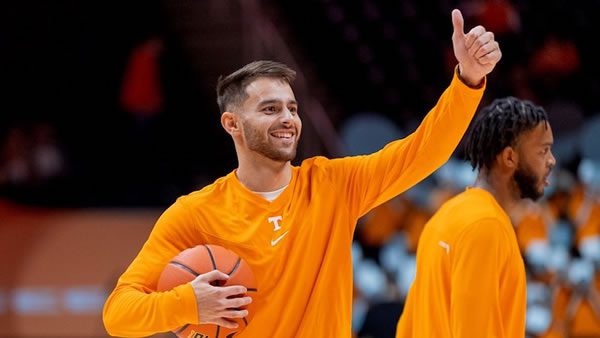 tennessee-volunteers-santiago-vescovi Santiago Vescovi Tennessee