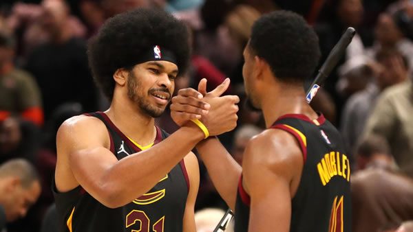 Evan Mobley & Jarrett Allen Cavs